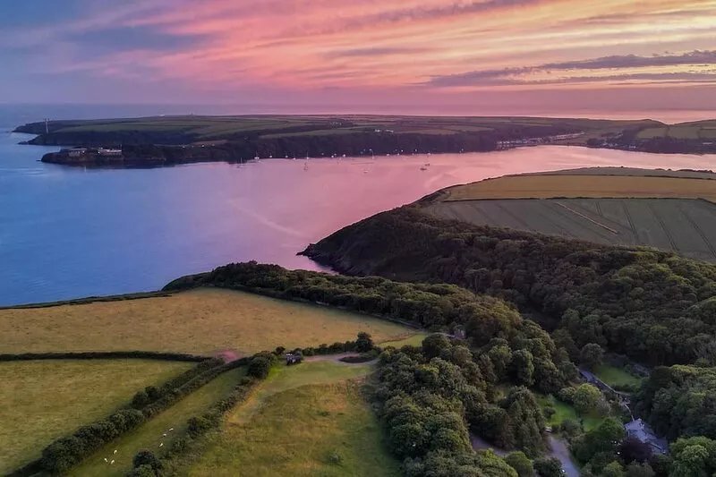 Haven View - 1 Bed Shepherds Hut - St Ishmael's
