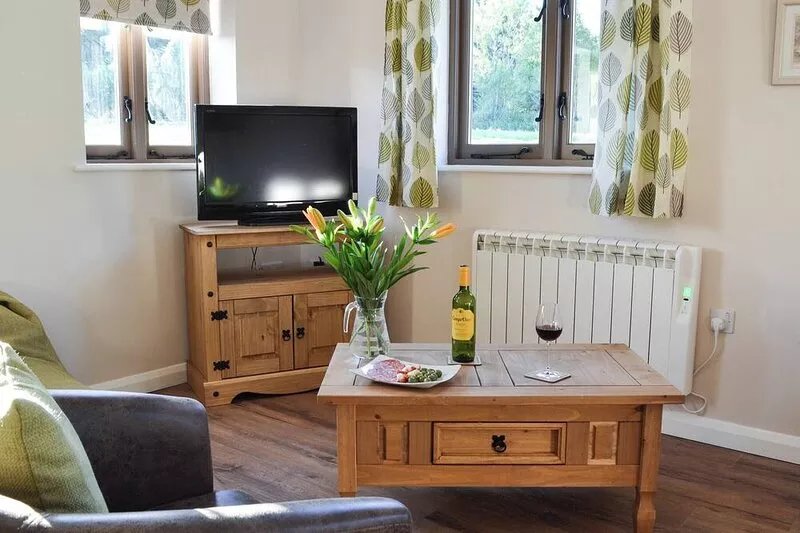 2 bedroom accommodation in Whatlington, near Battle