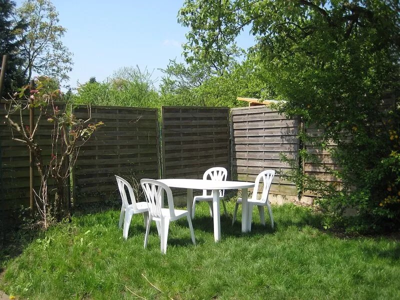 Apartment in house, from 2 to 4 people, 2 bedrooms, garden.