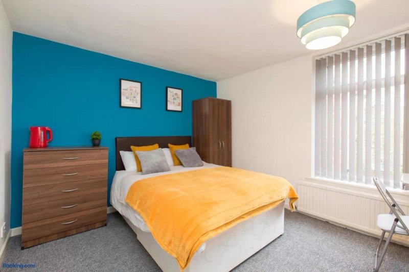 Town House @ Edelston Rd