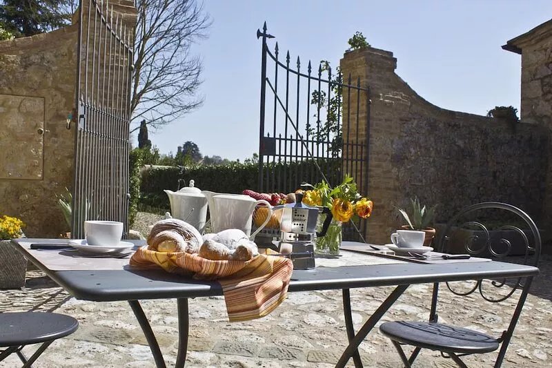 Legnaia countryside luxury property, shared pool, ideal base to discover Tuscany