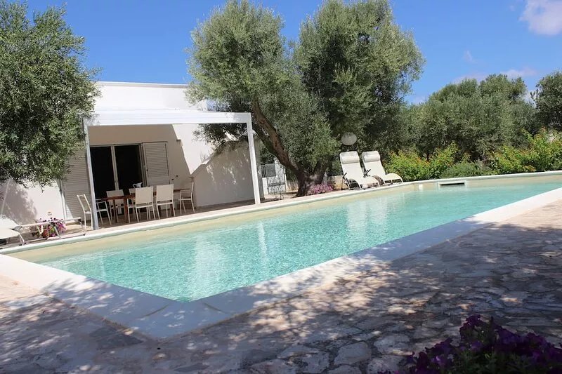 Villa with private pool in an olive grove, 3 km from the coast & Torre Guaceto