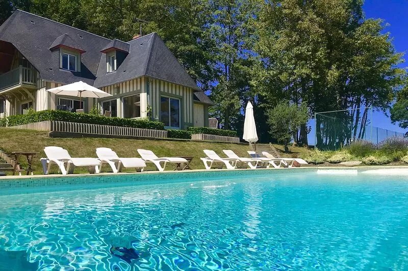 SUPERB 5⭐️ HOUSE WITH PRIVATE POOL AND TENNIS