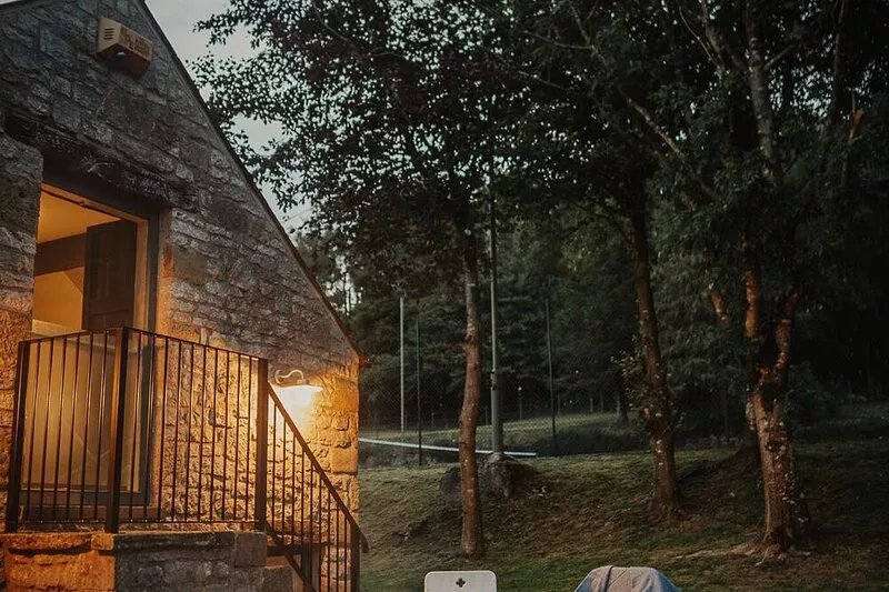 Luxury Rural Holiday Cottage With Log Burner