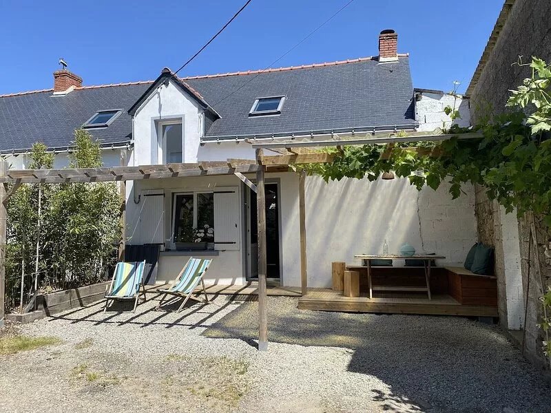 Old farm comfortable near town and beaches