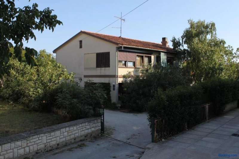 Apartments And Rooms With Parking Space Rovinj - 7170