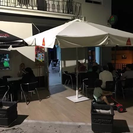 Cafe Bar Ideal