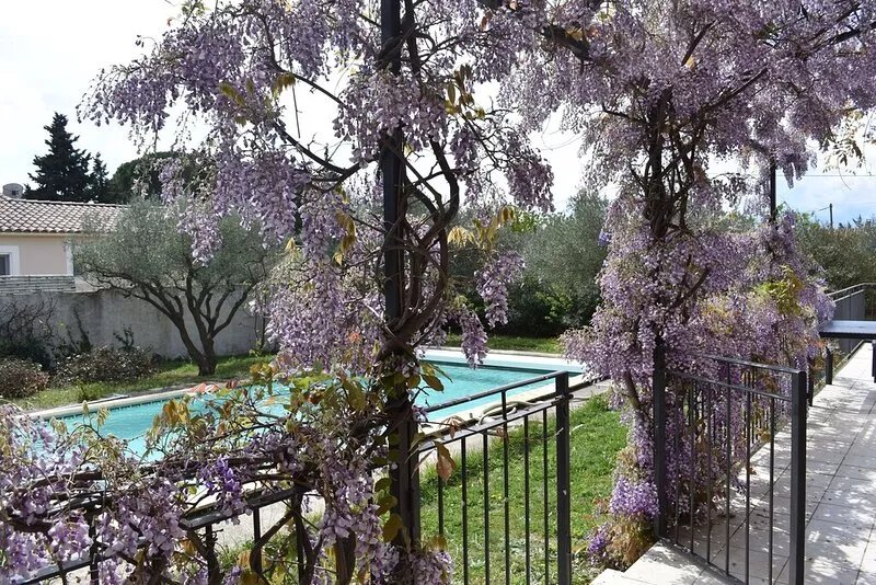 villa with pool at Pont du Gard for 6 people