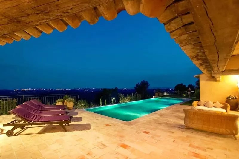 Stunning Sea Views - Luxury architect designed villa, heated pool & tennis court