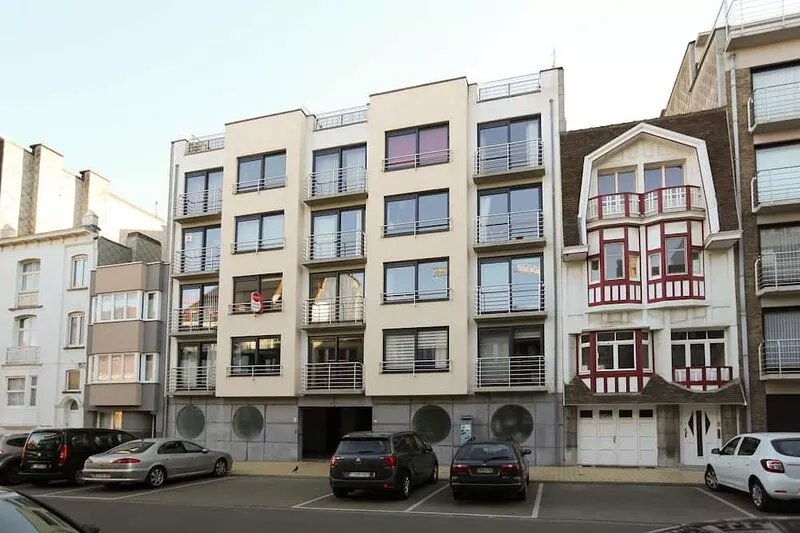 Apartment in Middelkerke with sea beach