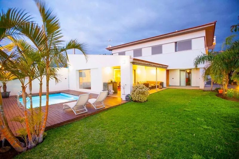 Luxury villa with private pool and the best views