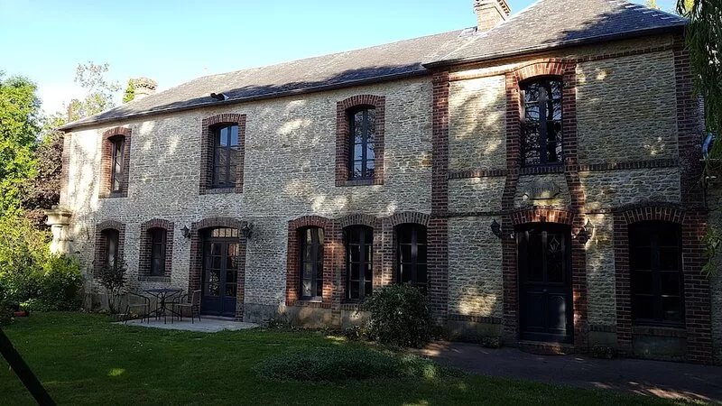 beautiful country house with heated swimming pool, enclosed garden, sea 18 km