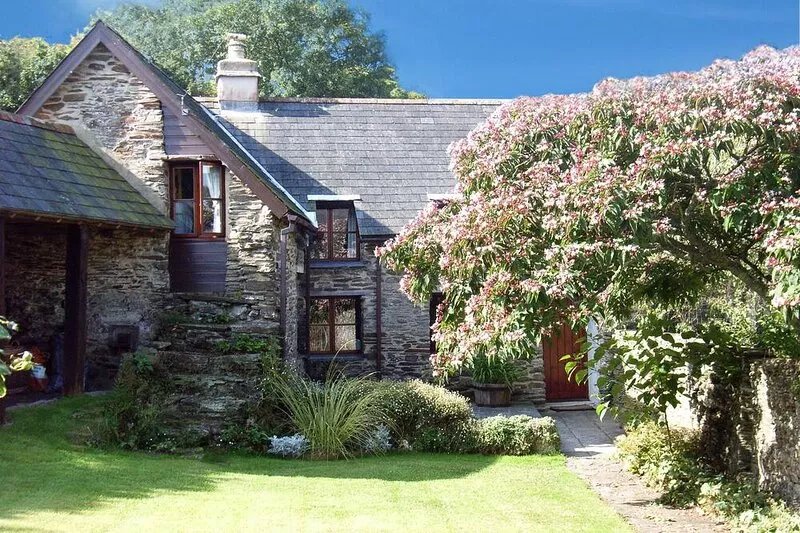 Wonderful cottage with the most beautiful surroundings located in South Devon