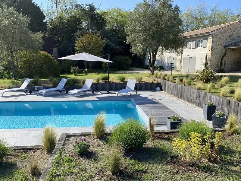Gîte de Charme en Médoc à Proximité des Plages-grande Piscine au sel