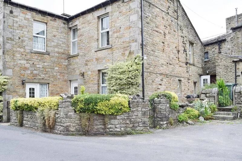 A traditional dales cottage, ideally situated in the heart of Gunnerside.