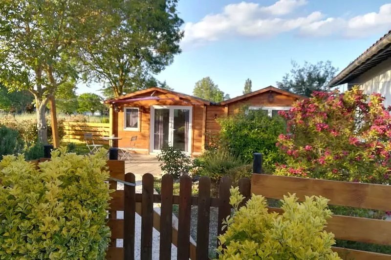 Le chalet de la beauté + private garden +wifi+ spa