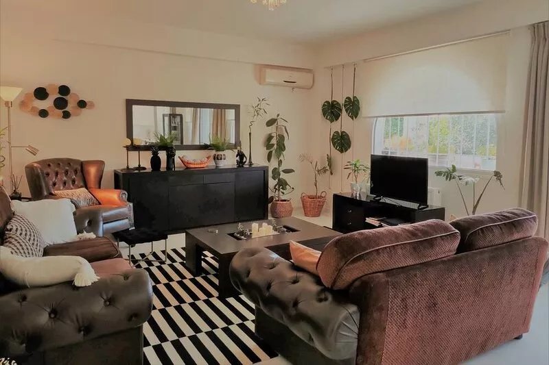 Luxury Garden Apartment Glyfada