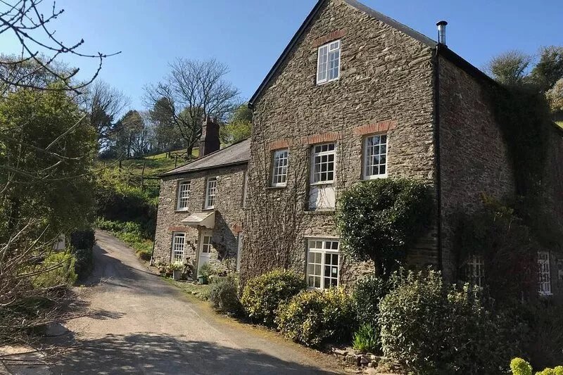 A remote 18th century cosy cottage yet just 10 mins to the beach