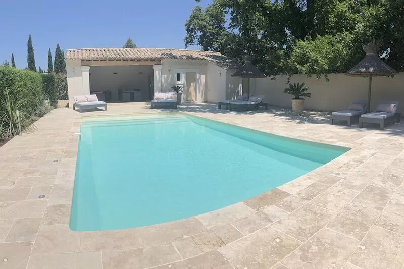 NEW Superb villa - heated swimming pool fence - 4000m garden - St-Rémy de Pce