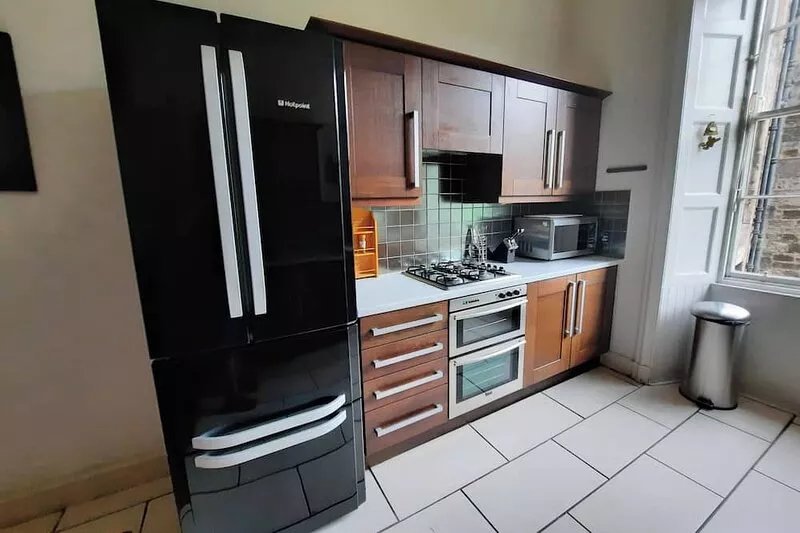 Cornwall Street [297] is a Spacious and charming apartment close to Usher Hall