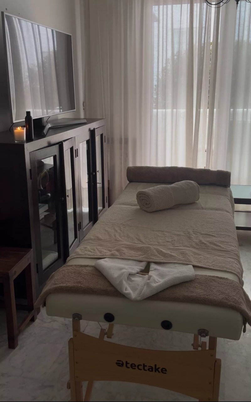 Hands Om Massage