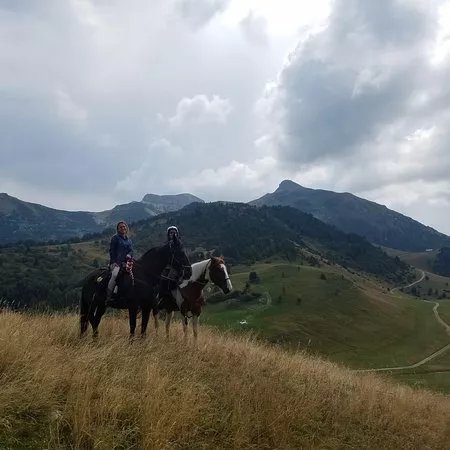 Uniti a cavallo trekking