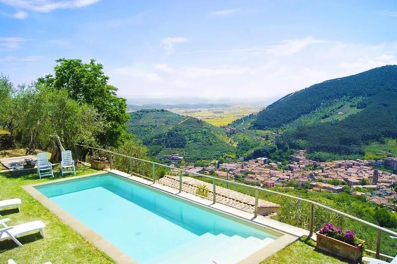 Villa in Tuscany with private pool and Wi-fi above historic Buti, near Pisa