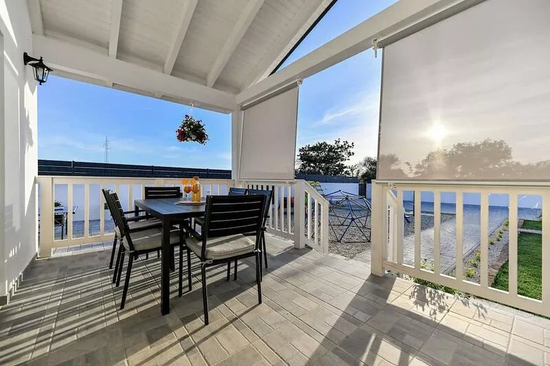 Holiday home Aprilis with pool,outdoor sauna and jacuzzi