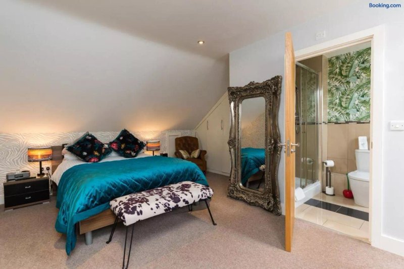 Maes Bach Boutique Guest House Town Centre