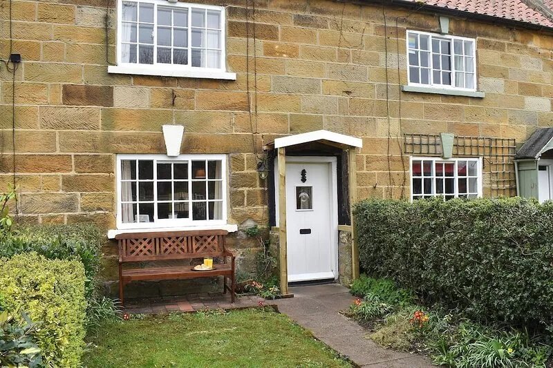 2 bedroom accommodation in Kirkby, near Middlesbrough
