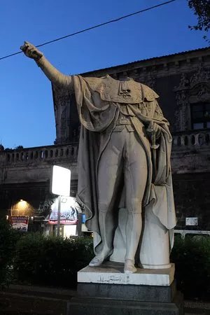 Statua di Ferdinando I di Borbone