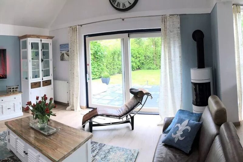 NEW Luxury villa by the sea, fireplace, sauna, sunshower,renovation 2019