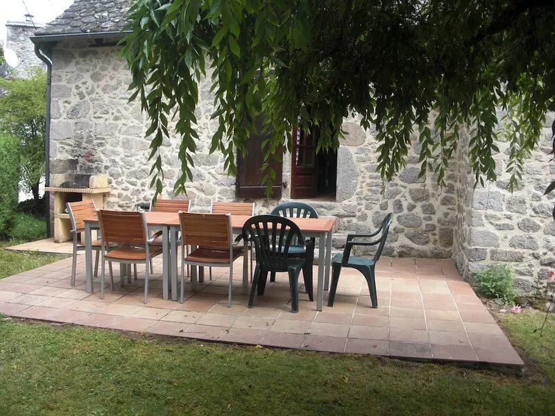 House with pool in the Cantal countryside