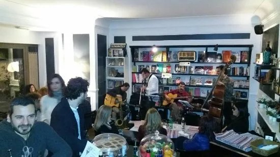 Rodaviva Bar Libreria e Bistrot