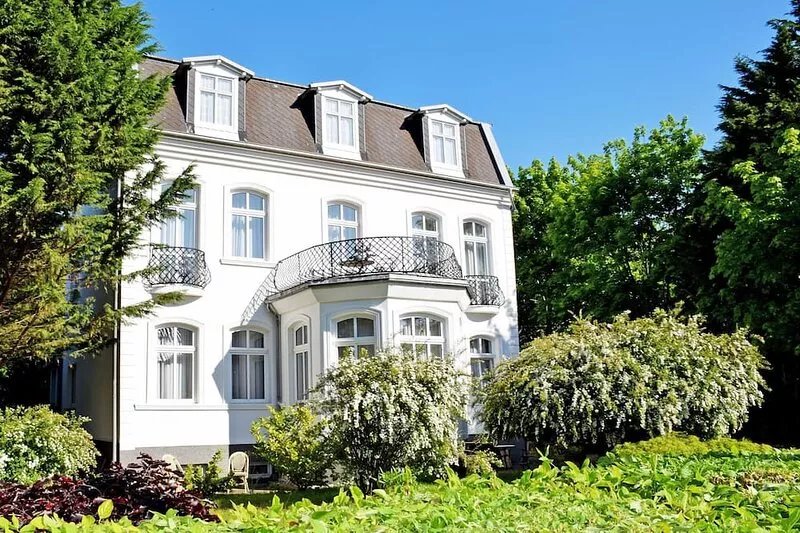 Shared rooms (2-room-A) - Villa in Baabe