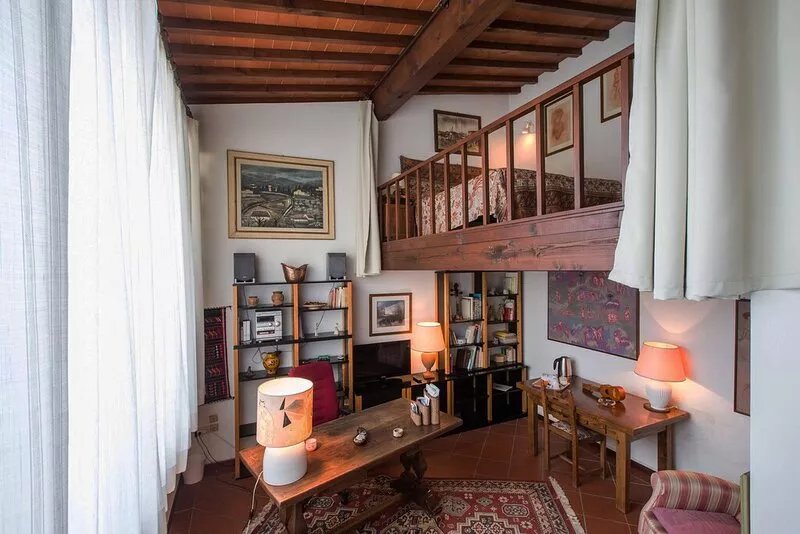 Independent loft on the Florence's Hills
