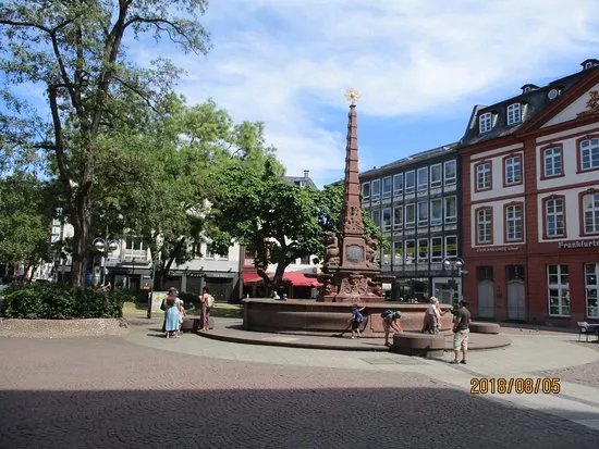 Liebfrauenbergbrunnen