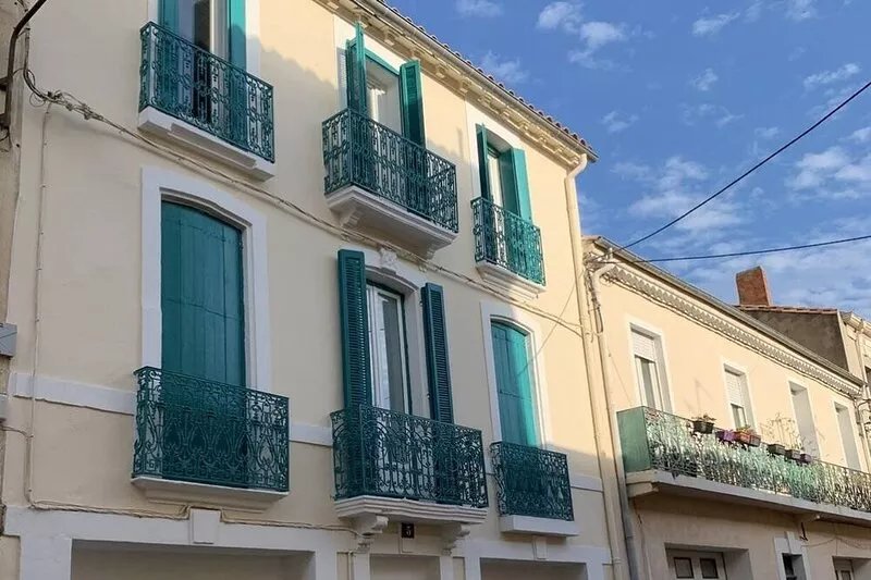 Apartment Les Halles: 80 m2, terrace 30 m2 air conditioning, garage, 8 beds