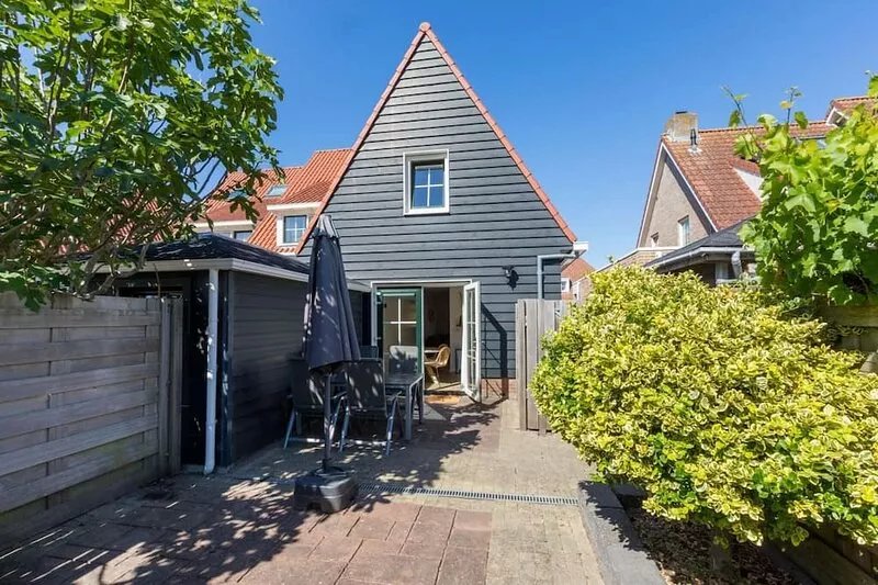 Quietly located house within walking distance of the beach