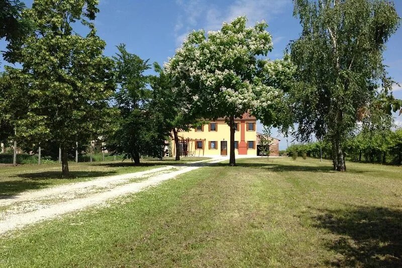 TYPICAL VENETIAN COUNTRY HOUSE: 45min from Lake Garda, Mantua, Verona and Venice