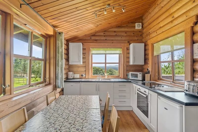 Family-friendly, centrally placed for all parts of Devon, unspoilt countryside