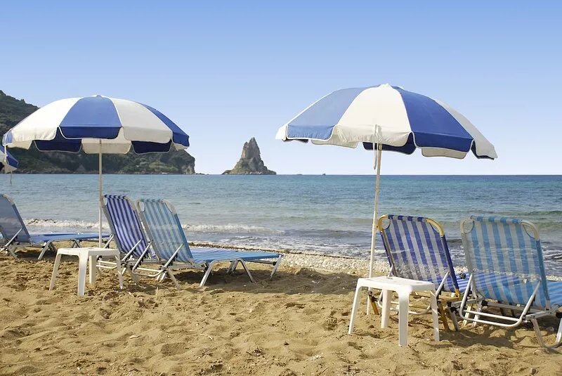 Lovely 2-bedroom cottage, 2 minutes froim the sandy beach