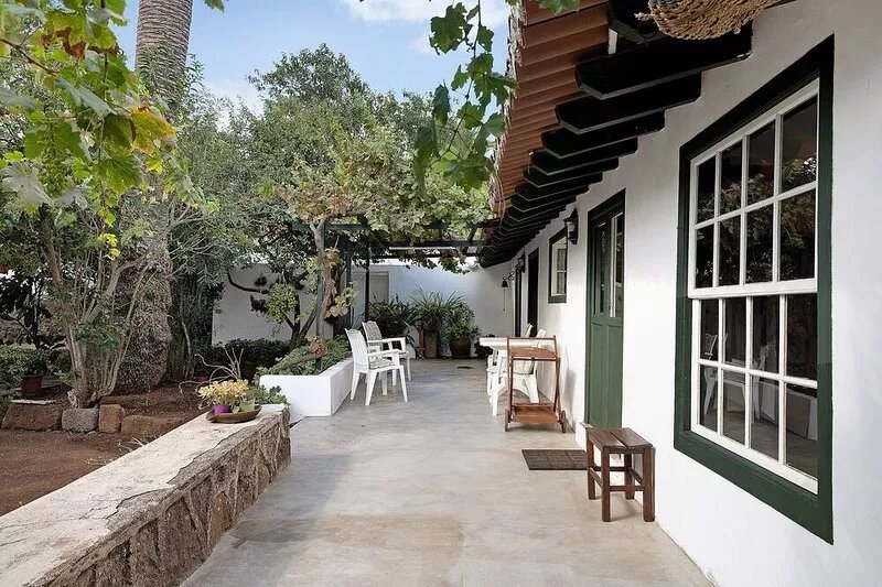 Holiday Home Casa Julia with Garden, Terraces & Wi-Fi