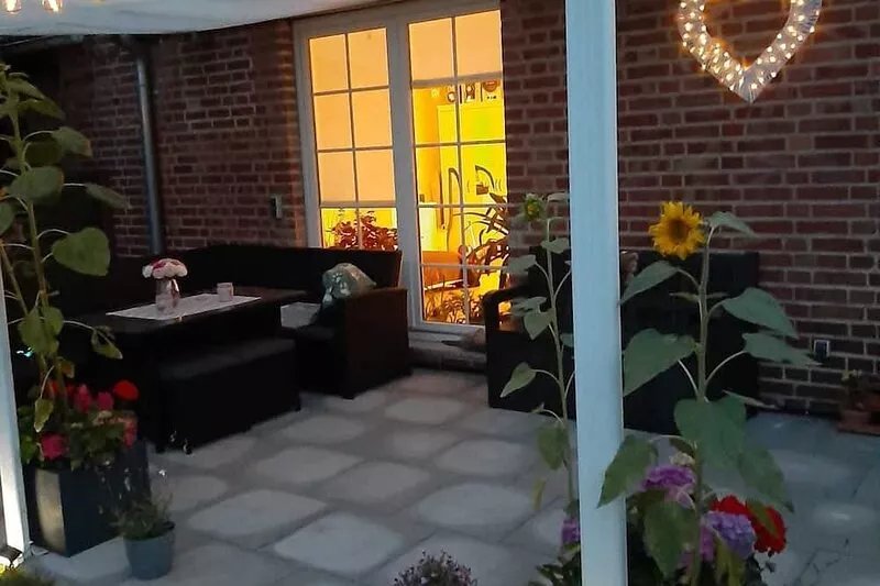 Vacation apartment in a quiet location - FW-136717