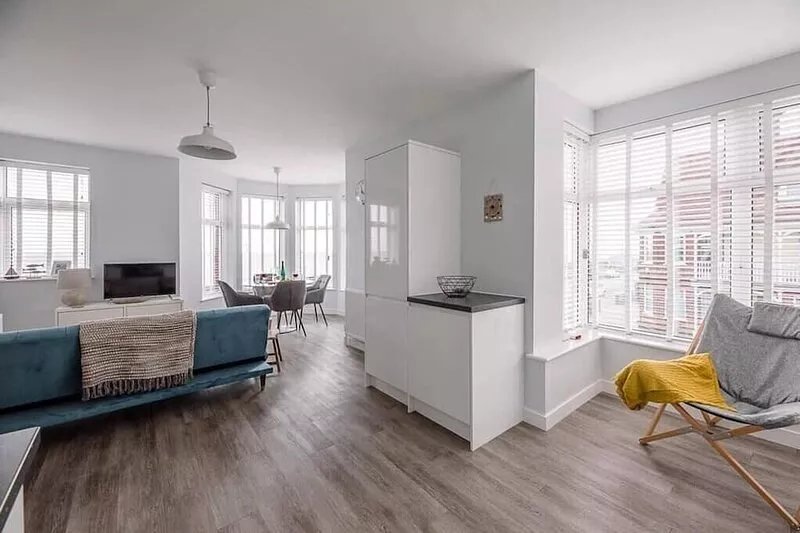 4 Buregate House, Felixstowe - Sea view apartment