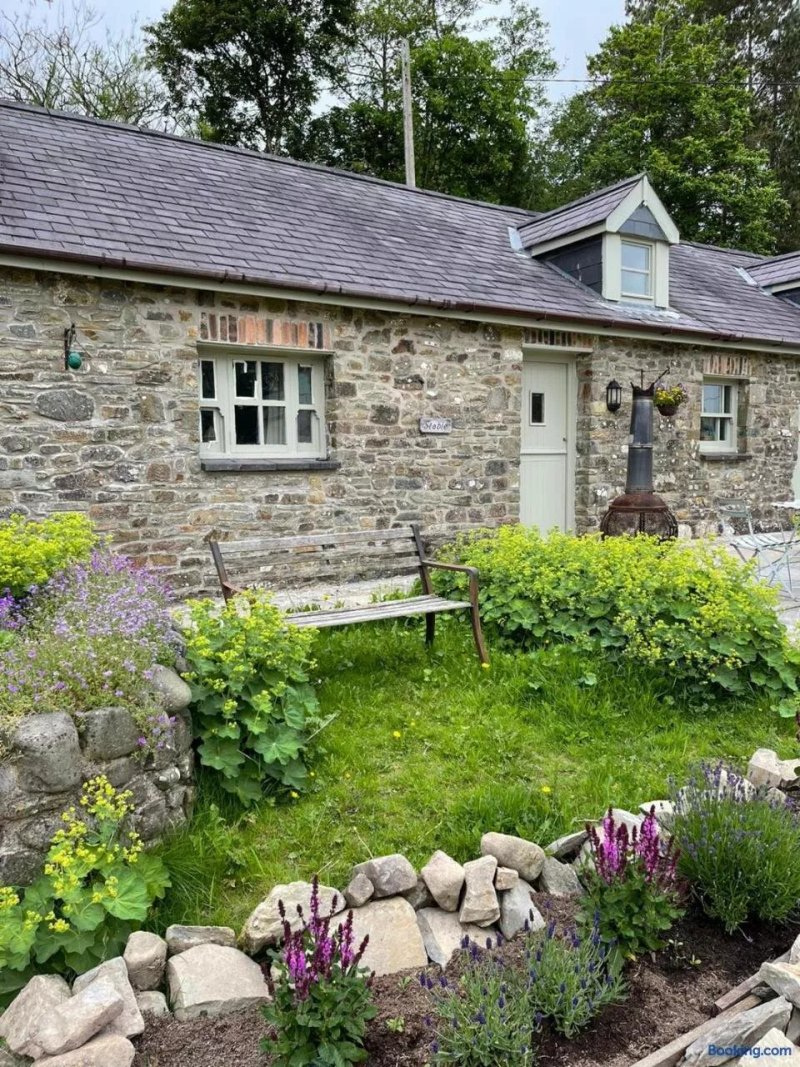 Crug Yr Eryr Isaf