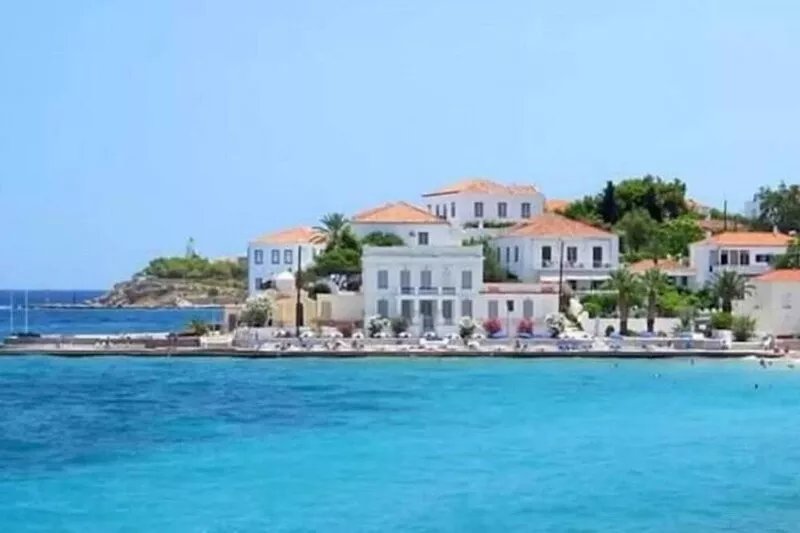 TRADITIONAL OLD MANSION IN THE ISLAND OF SPETSES, WITH SEA VIEW.