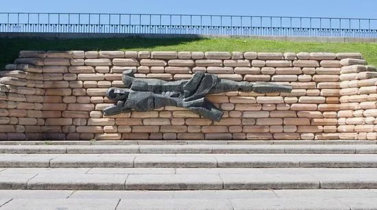Monumento a los Caidos del Cuartel de la Montana