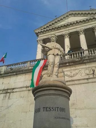 Monumento al Tessitore