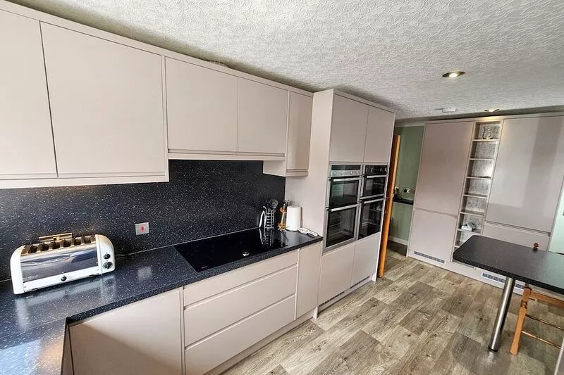 mySTAYINN Abermar 12 Bedroom House